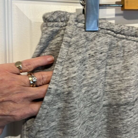 Roots Grey Knee Length Skirt Size L - Picture 3 of 10